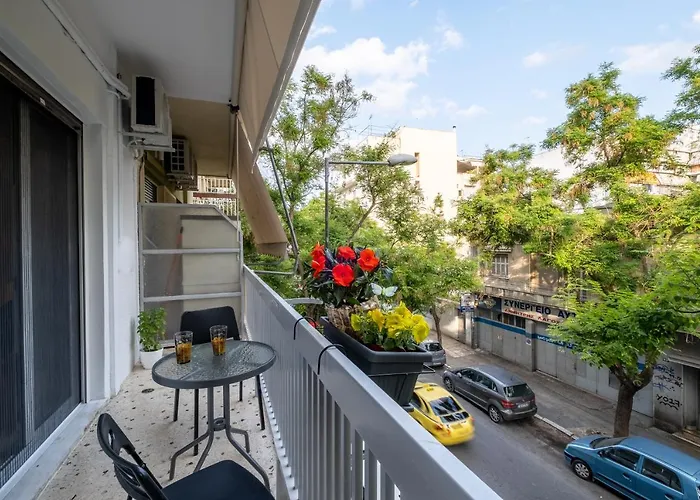 Sokos Residence, 1' Walk From Aghios Ioannis Metro